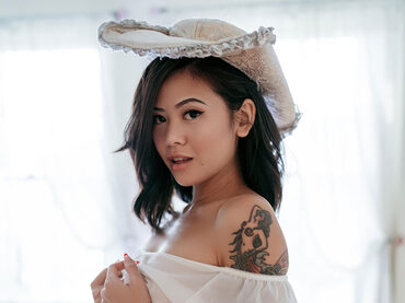 Shannon Wong: From Velvet Shadows to Center Stage
