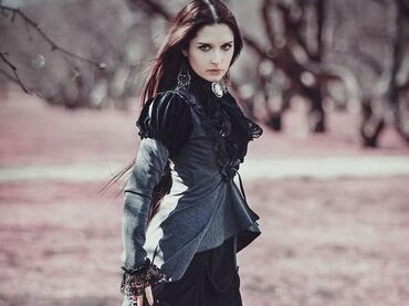 The Classic Clothing Guide: How To Dress Like A Victorian Goth
