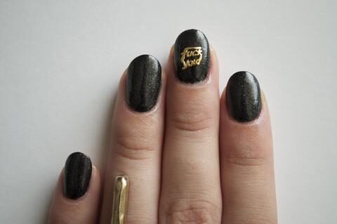 Nail Art Ideas To Glam Up Your Grunge Look