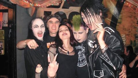 How to Get into the Goth Scene