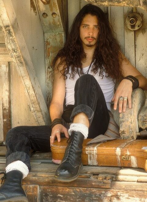 Go Grunge: 90s Clothing For Men