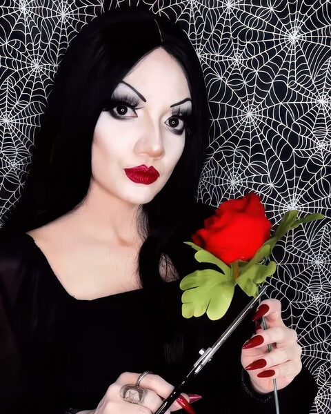 Spectral Glamour: The Art of Paola Quinn