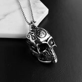 Awesome Skulls Pendant For Guys - The Black Ravens