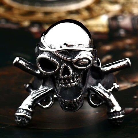 Cool Pirates Of The Caribbean Style Ring - The Black Ravens