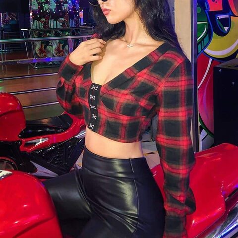 Long Sleeved Plaid T-Shirt - The Black Ravens
