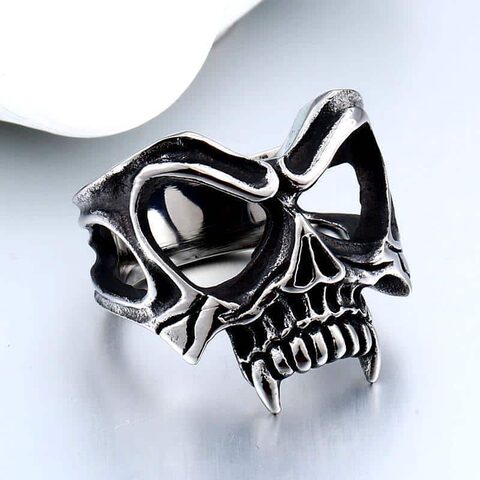 Scary Vampire Skull Rings - The Black Ravens
