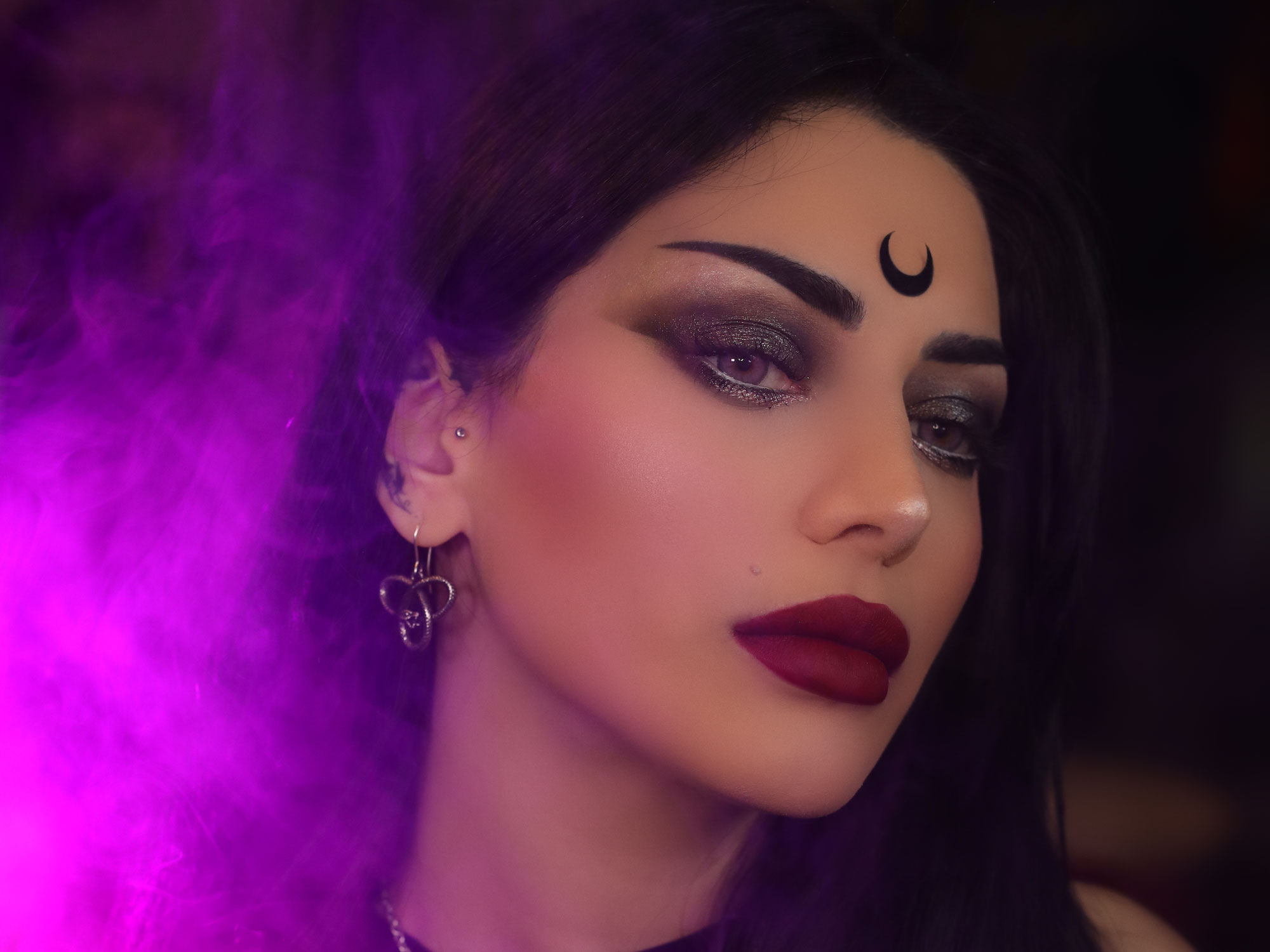 Dancing to a Darker Beat: Mahafsoun on Blending Belly Dance with Gothic and Metal Influences